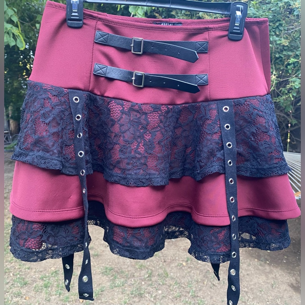 Hot Topic Black and Red Lace Mini Skirt
